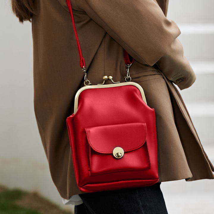 Vintage Kiss-Lock Leather Bag - Victoria's Retro Chic Essential